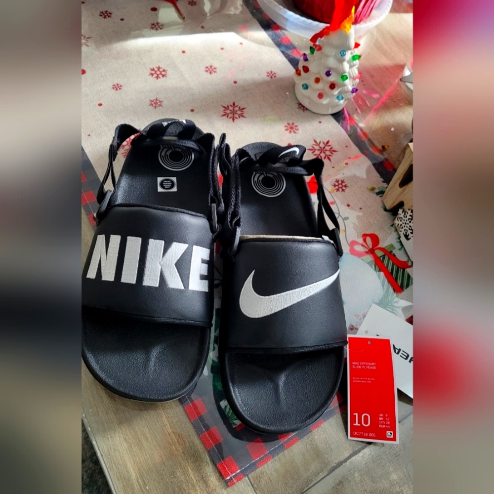 Nike offcourt slide flyease. Size 10. Black